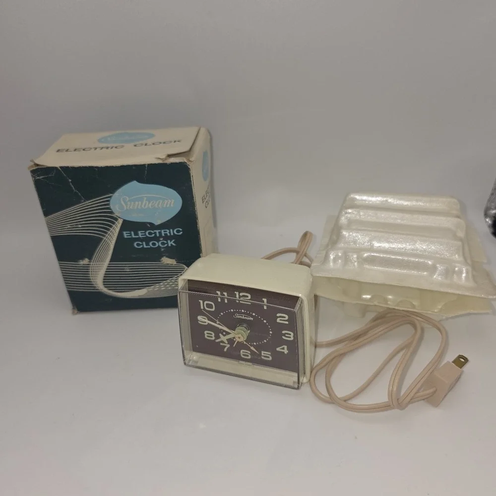 Vintage 1967 Sunbeam Alarm Clock B001 Electric 80-11 Box, Pkg, Warranty